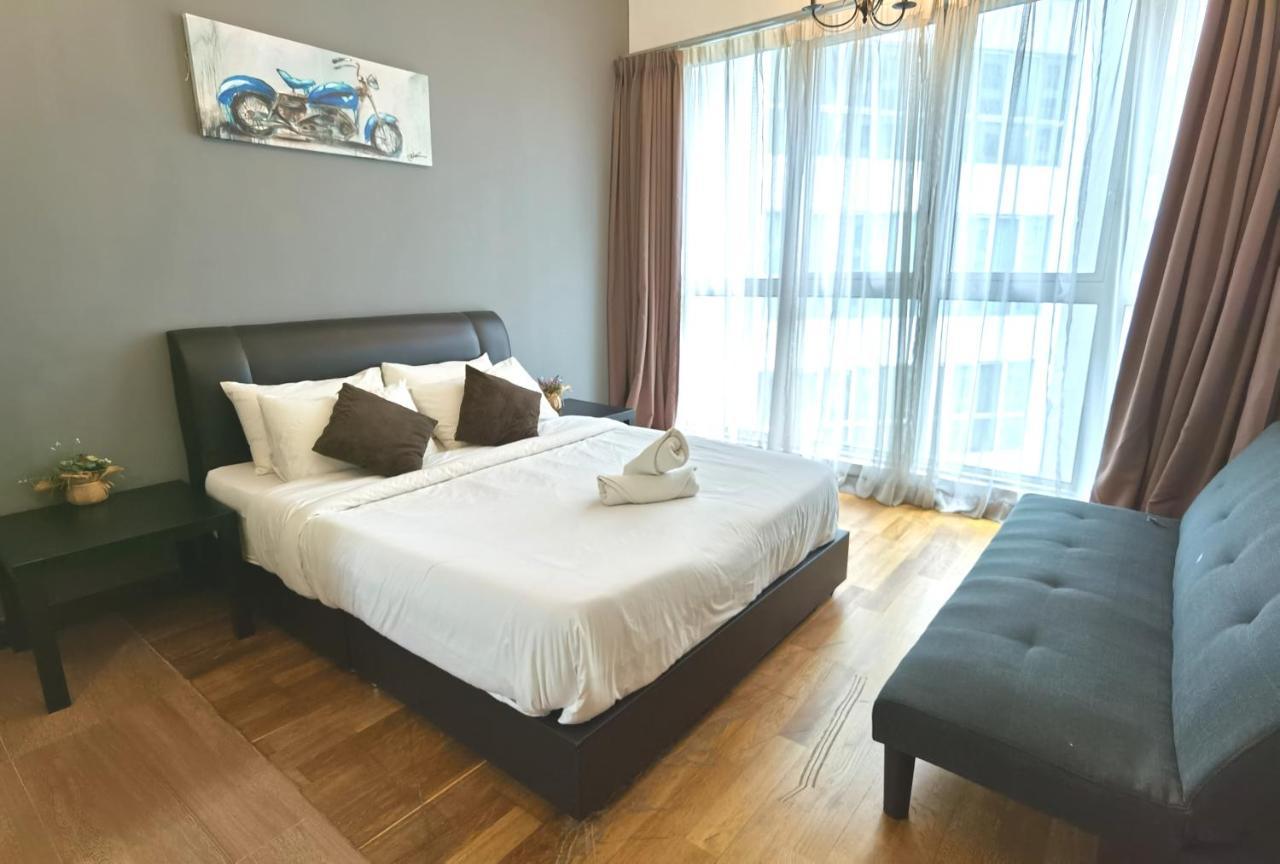Klcc Inifinity Pool - The Regalia Residences & Suites By Kl Minsu Kuala Lumpur Exterior photo
