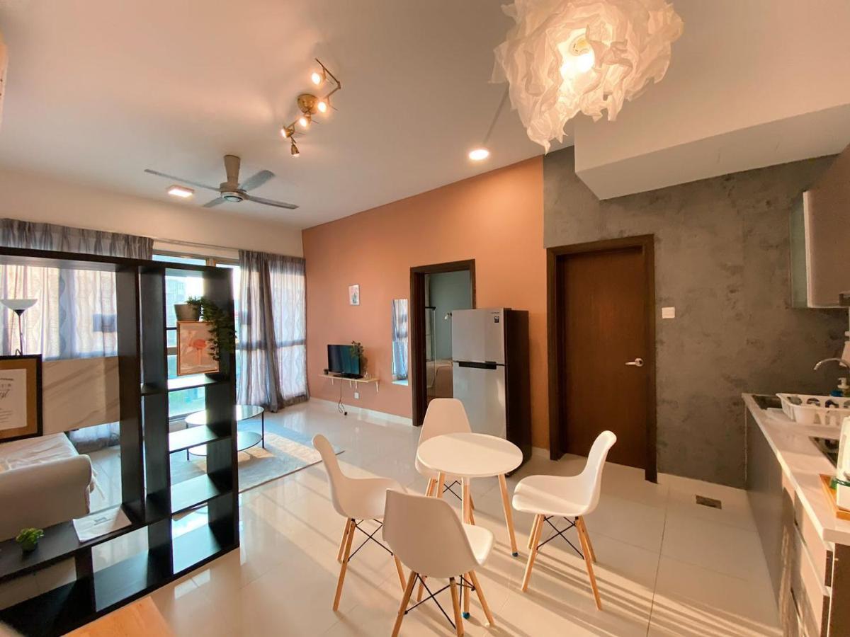 Klcc Inifinity Pool - The Regalia Residences & Suites By Kl Minsu Kuala Lumpur Exterior photo
